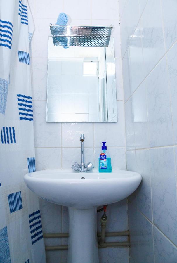 Yourhouse Микрорайон 1, Дом 5 - Экономичнее Квартиры, Уютнее Гостиницы Alma-Ata Exteriör bild